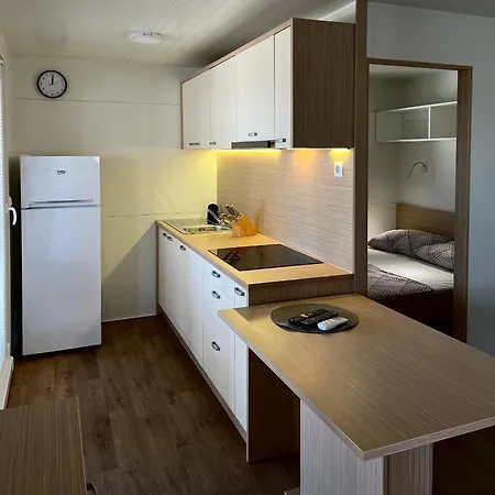 Κάμπινγκ Zen Murter Mobil Betina (Sibenik-Knin)